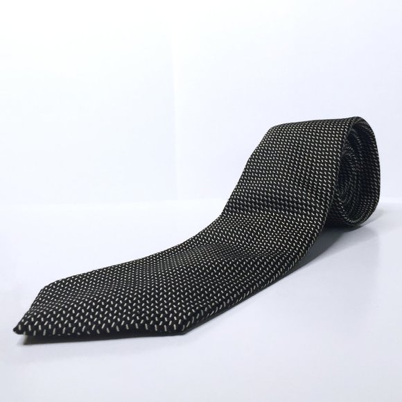 Excellent Giorgio Armani Tie 100% Silk, Made In Italy, Black and White Pattern - Picture 5 of 13